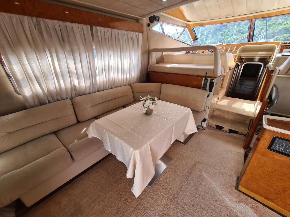Hotel Luxury Yacht - Lex Of The Seas Split Zewnętrze zdjęcie