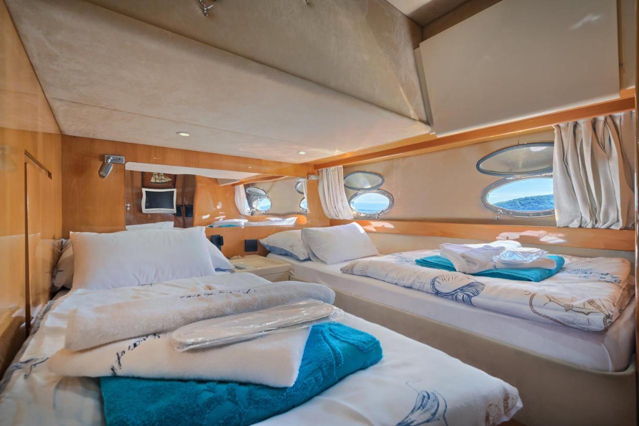 Hotel Luxury Yacht - Lex Of The Seas Split Zewnętrze zdjęcie